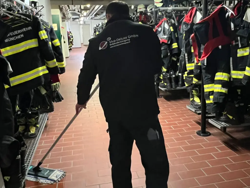 Viva-Deluxe GmbH München - Industrie- und Baureinigung