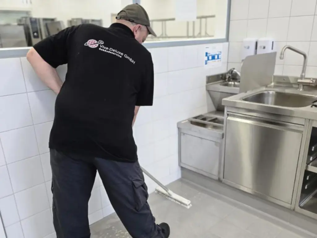 Spüldienste und Hotelreinigung in München - Viva-Deluxe GmbH