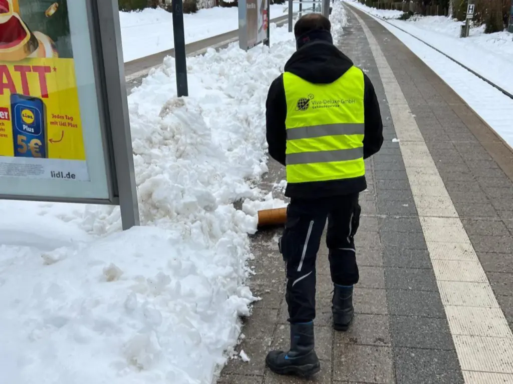 Hausmeisterservice und Winterdienst in München und Umgebung - Viva-Deluxe GmbH