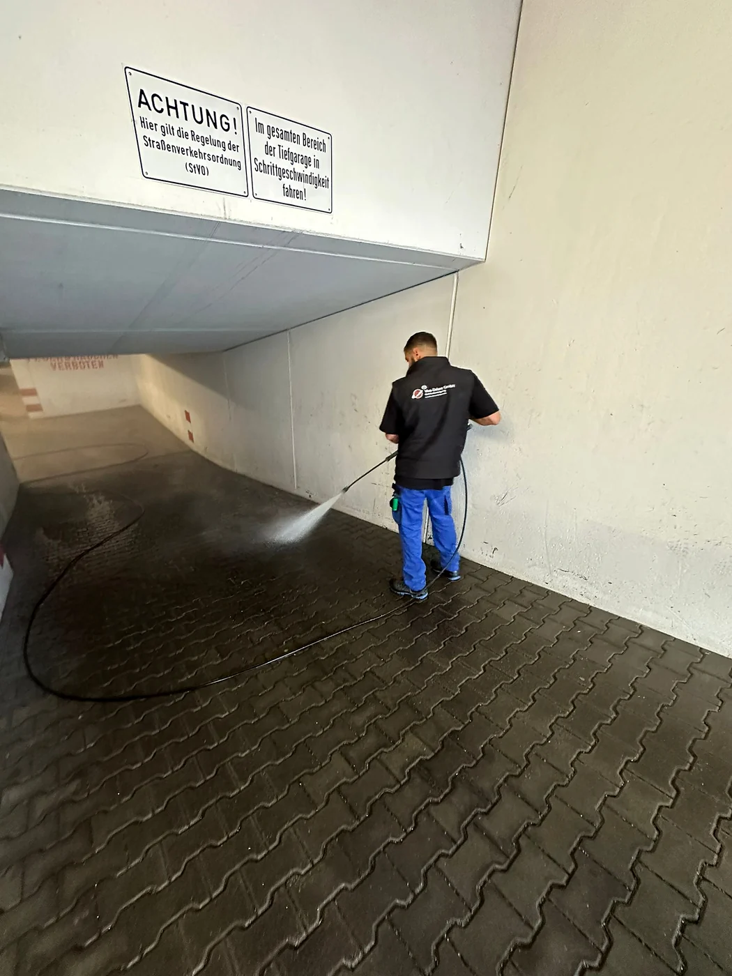 Tiefgaragenreinigung